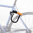 Fixation antivol Transit FlexFrame-U de Kryptonite sécurisant le cadre du vélo avec robustesse et facilité d'installation