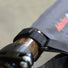 Fixation robuste de la laisse de securite pour chien modele Globe For You sur remorque velo