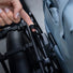 Support latéral Thule InLock pour sacoche vélo compatible porte-bagages Tour Rack, fixation pratique et fiable