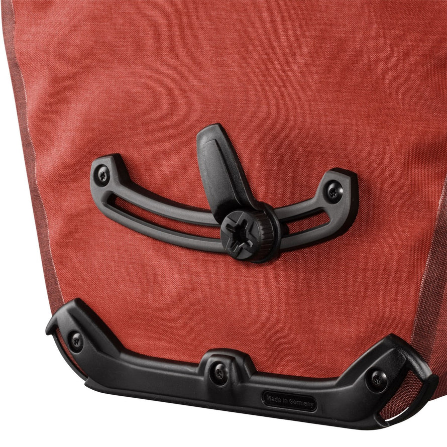Fixation robuste des sacoches arriere Ortlieb Bike Packer Plus 2 x 21L couleur rouille pour velo