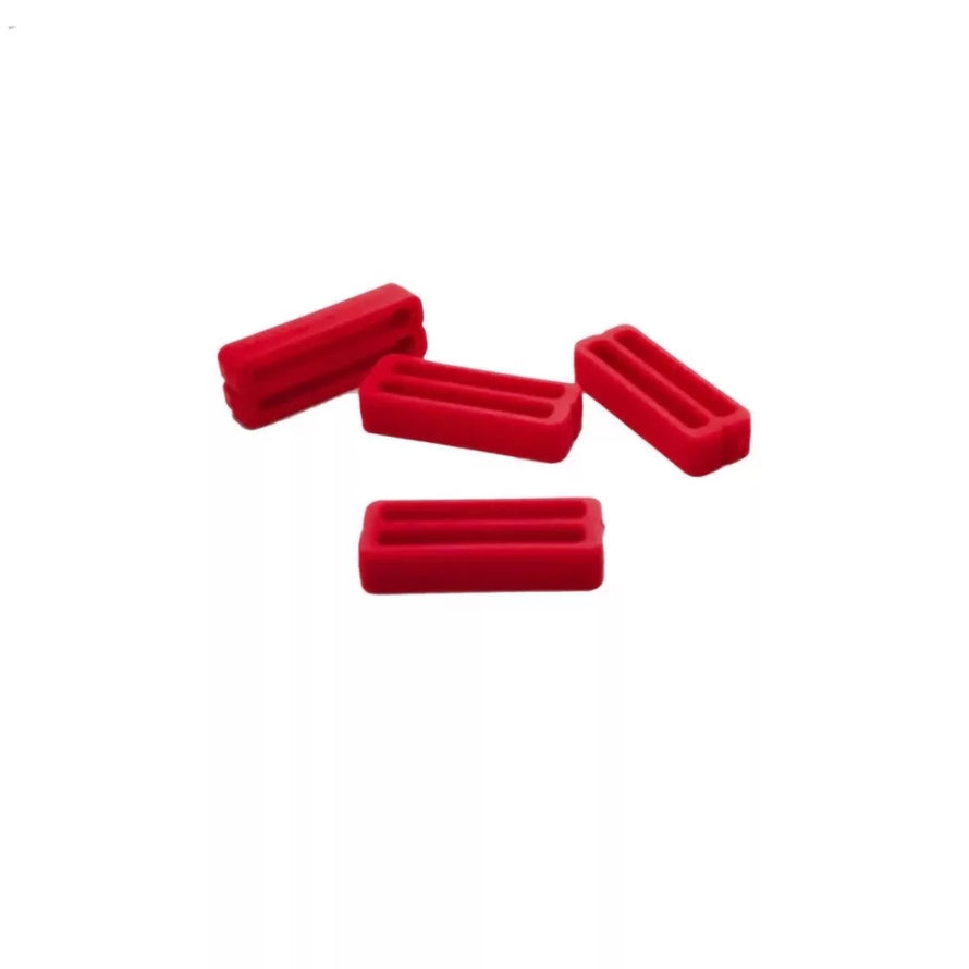 Passants rouges Fixplus Strapkeeper x4 pour sangles vélo, garantissant une fixation solide et durable
