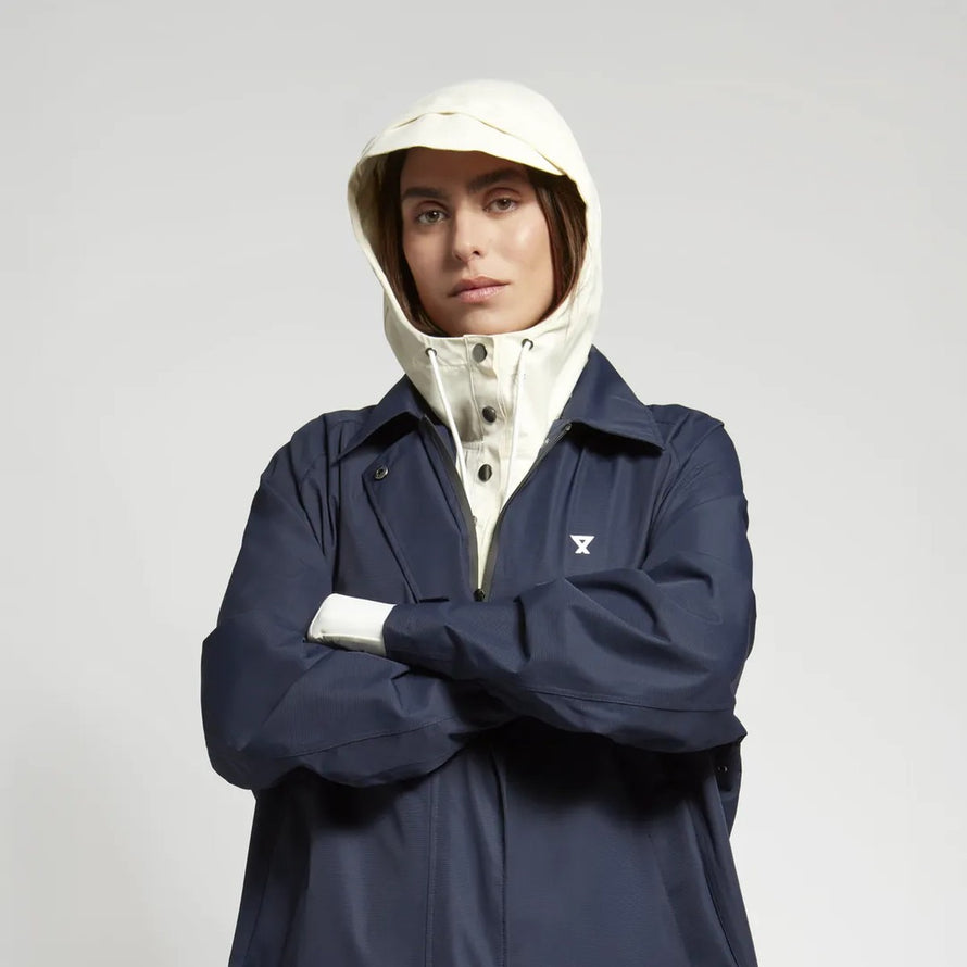 Capuche de pluie Fudoon Fudini imperméable et confortable pour cyclistes, idéale pour affronter la pluie