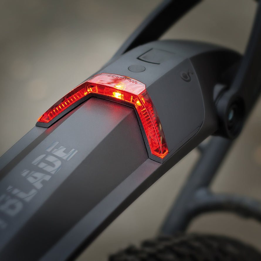 Garde boue SKS Nightblade 29 pouces avec feu arriere LED integre pour meilleure visibilite velo