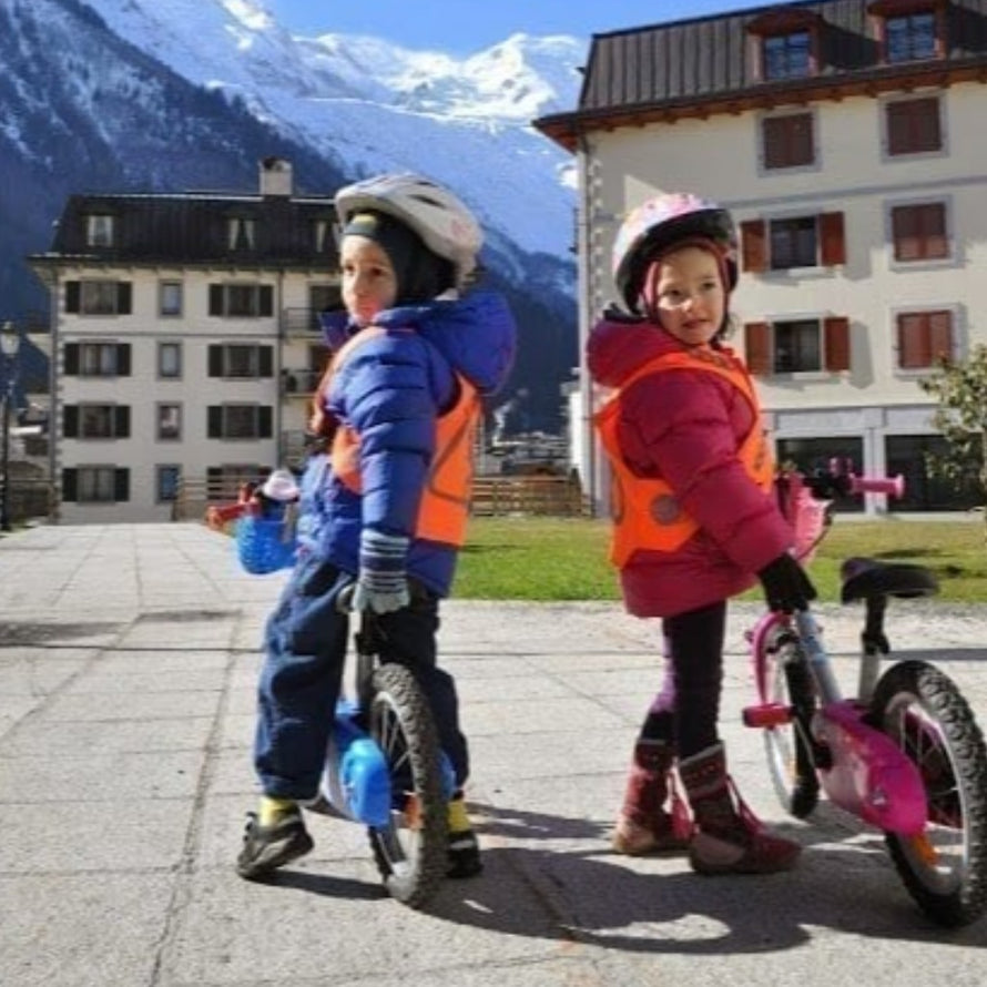 gilet fluo vélo enfant Vasimimine Vasi Lzocel en situation