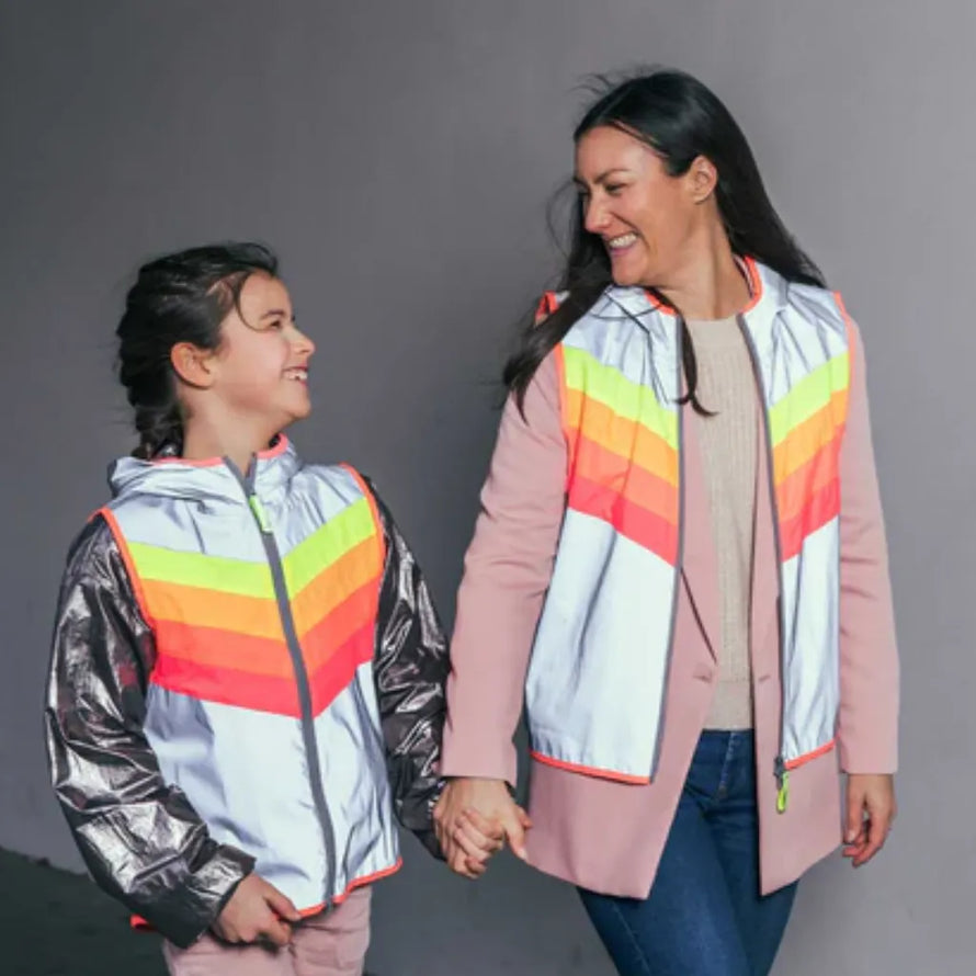 Gilet réfléchissant vélo enfant GoFluo Darkflow capuche déperlant  polyester design grey reflective urbain