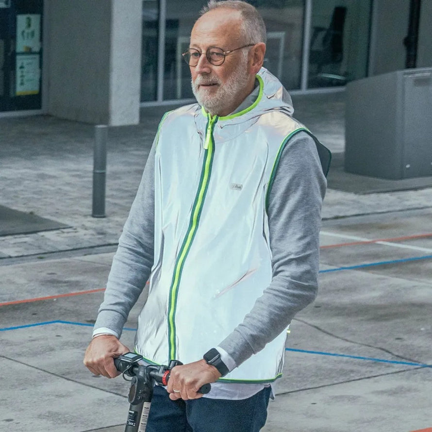 Gilet reflecteur homme modele Darknight de Go Fluo pour cyclisme en ville et meilleure securite