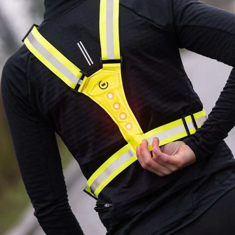 Harnais reflechissant lumineux Wowow Nokta avec 8 LED pour cyclistes soucieux de securite