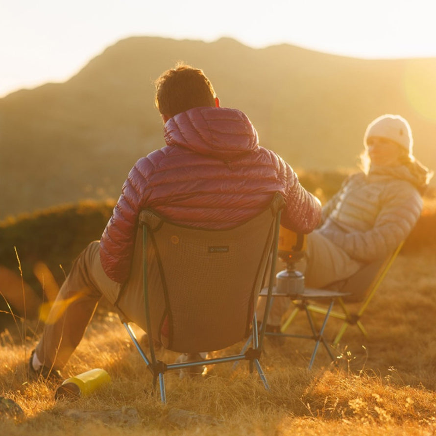 Chaise pliable ultralégère Helinox Chair Zero LT pour moments détente en plein air au coucher du soleil