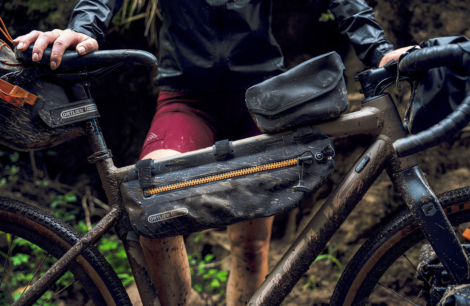 Bikepacking: Bolsas para viajar ligero