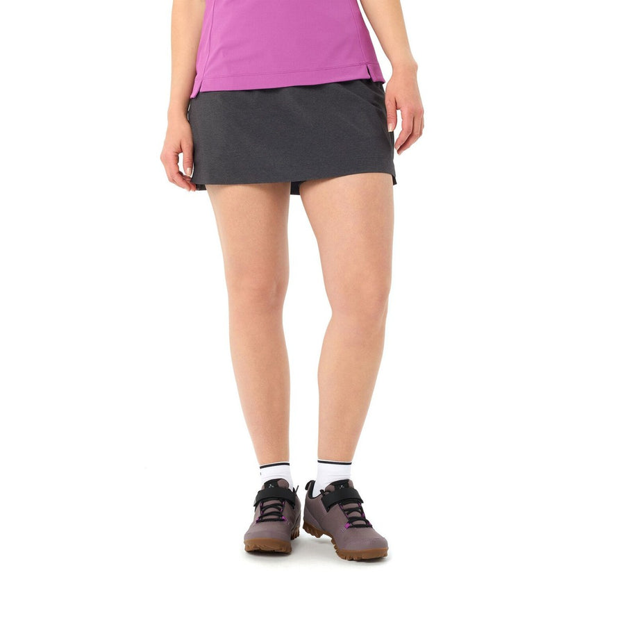 Jupe de velo Vaude Adlux Skirt II femme anthracite, style casual et confort pour cyclisme en ville