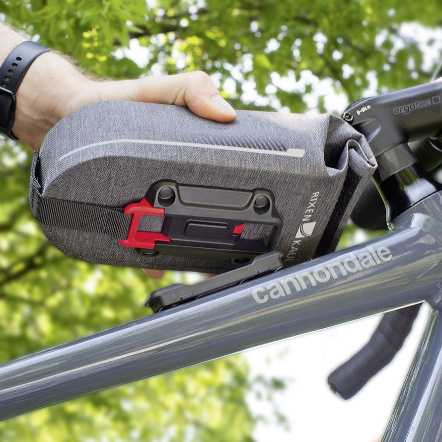 Fixation rapide Klickfix Duo Adapter pour sacoche vélo compatible cadre et fourche, installation simple et sécurisée