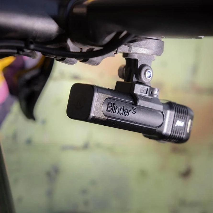 Eclairage arriere led Knog Blinder Pro 1400 Cobber compact et rechargeable pour velo securite maximale