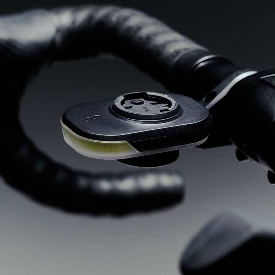 Lampe vélo à fixer sur le guidon sous le compteur GPS BBB Cycling