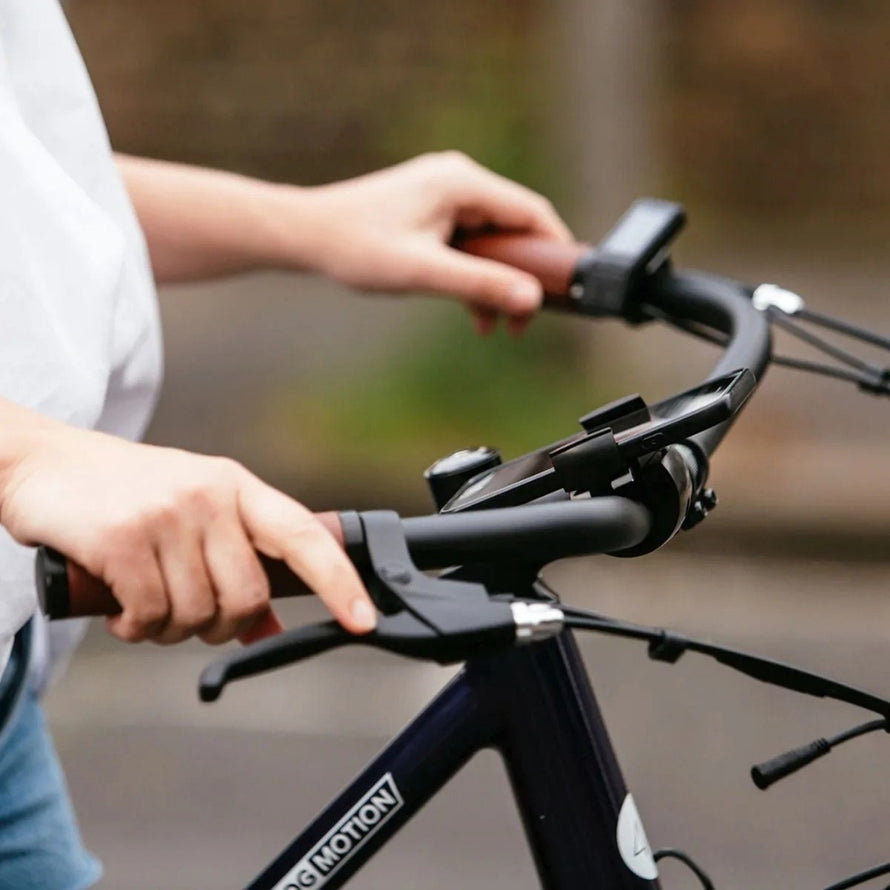 Porte téléphone vélo Look Loop Mount universel rotatif 360° fixé sur guidon pour un accès facile en roulant
