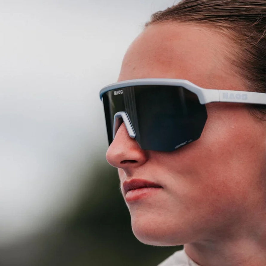 Lunettes de velo 2256 modele Naos Helbo Photochromic avec verres noirs photochromiques pour une protection optimale