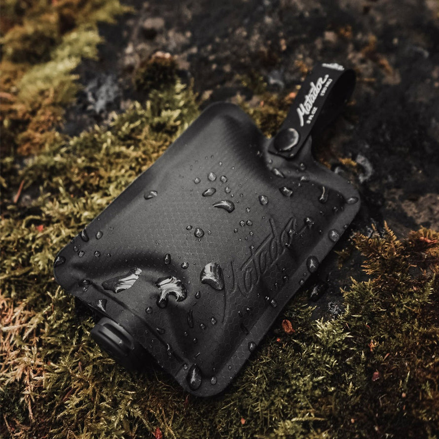 Flacon de toilette Matador FlatPak 90 ml rechargeable, design compact et étanche pour activités outdoor et cyclisme