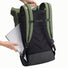 Sac à dos roll-top Meromero Squamish V3 vert foncé avec base noire, conçu pour cyclistes urbains et transport sécurisé de laptop
