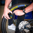 Mini compresseur vélo Michelin AIR+ PRO ultra compact portable avec écran digital pour gonflage précis et rapide