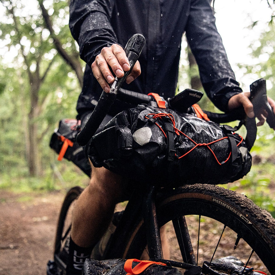 Sacoche de guidon Ortlieb Handlebar Pack 9-15L noire, étanche et robuste pour bikepacking aventure