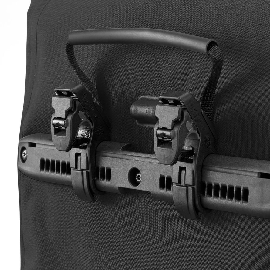 Fixation pratique et solide du sac a dos convertible sacoche velo Ortlieb Vario Plus Cordura noir
