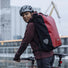 Sac à dos vélo étanche rouge Messenger Bag Ortlieb, idéal pour cyclistes urbains et trajets sous la pluie