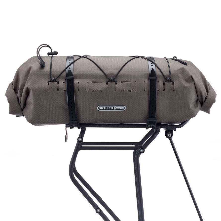 Sac etanche Ortlieb Dry-Pack avec systeme de fixation elastique bungee pour velo, protection contre eau et poussiere