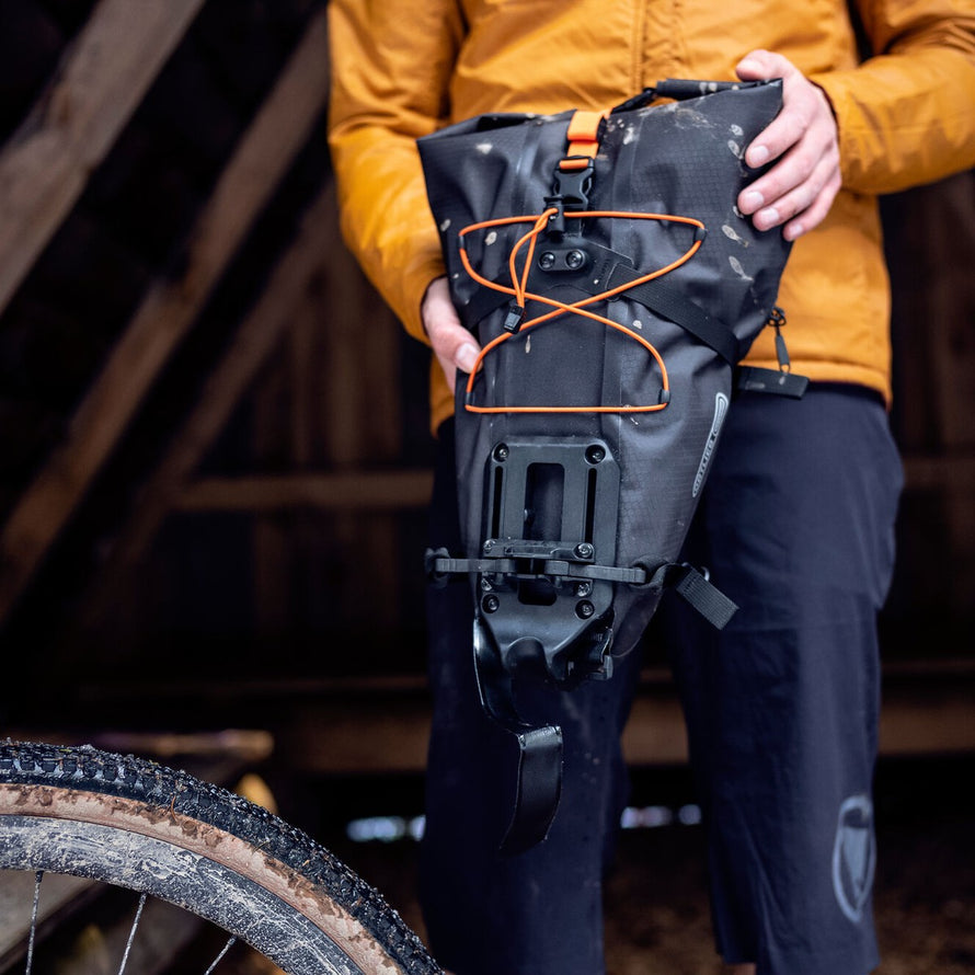 ortlieb fahrradtasche seat pack Ortlieb Seat-Pack QR Wasserdichte Satteltasche Bikepacking Schnellwechsler