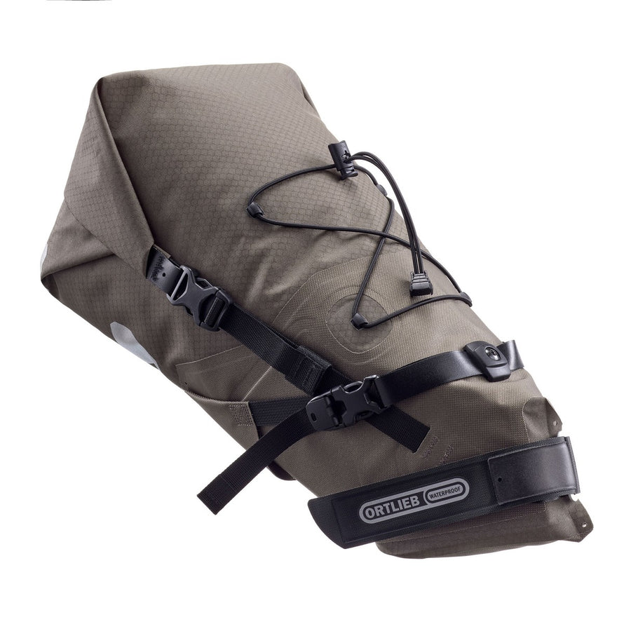 Sacoche de selle Ortlieb Seat-Pack 11-16,5L taupe, sac étanche pour bikepacking et voyages à vélo