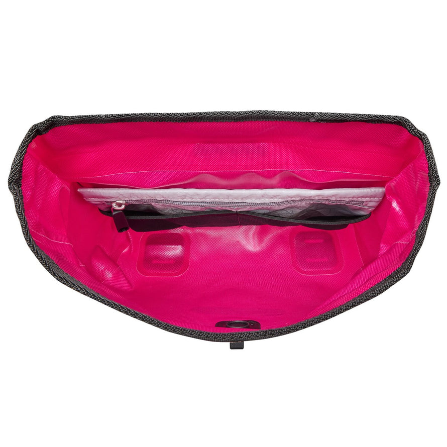 Intérieur rose étanche de la sacoche banane convertible Ortlieb Velo-Sling Flex Bar-Lock pour vélo urbain