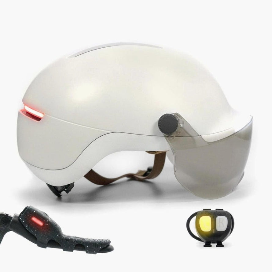 Casque Overade Life blanc avec visiere LED, clignotants et frein stop pour une protection active du cycliste
