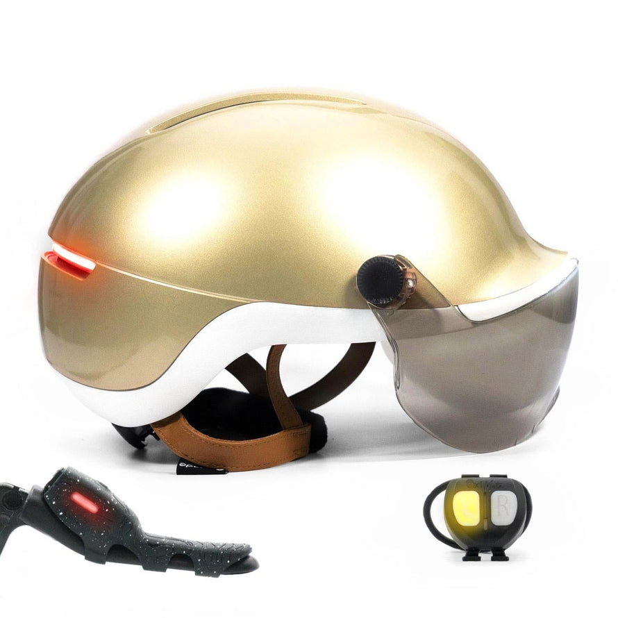 Casque vélo Overade Life beige avec visière LED, clignotants intégrés et frein stop pour sécurité urbaine active