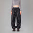 Pantalon de pluie Rainkiss Back to Black pour le vélotaf, confort souple et protection complète contre la pluie pour les trajets quotidiens.