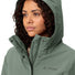 Zoom sur la capuche et fermeture de la parka vélo femme Cyclist II Vaude, imperméable et chaude