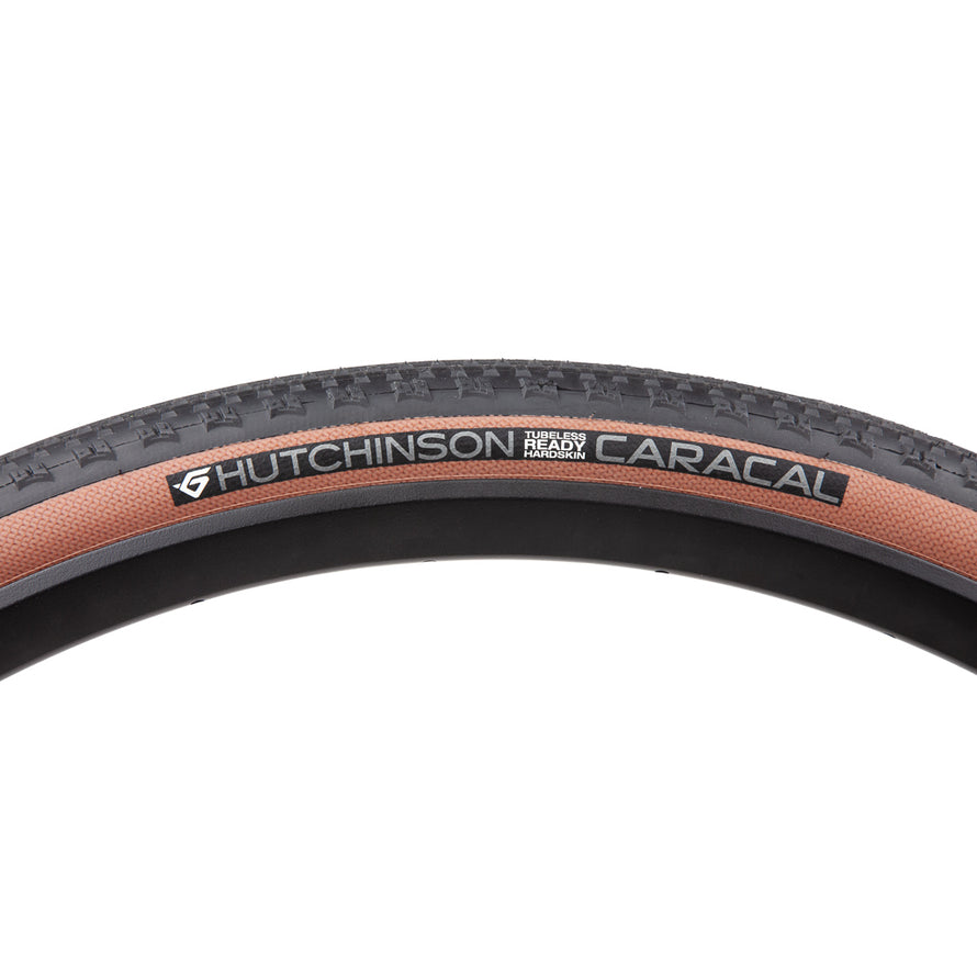 Pneu Gravel Hutchinson Caracal Hardskin Tubeless Ready 700 noir/tan focus écritures