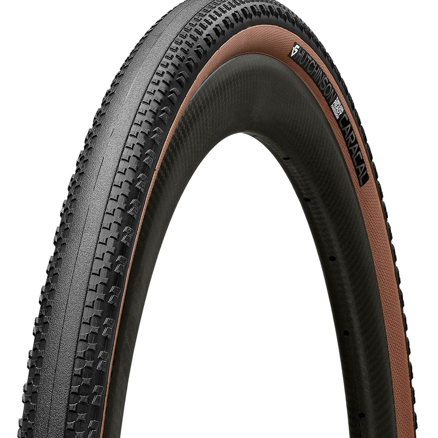 Pneu Gravel Hutchinson Caracal Hardskin 700 avec flanc tan et crampons pour terrains mixtes