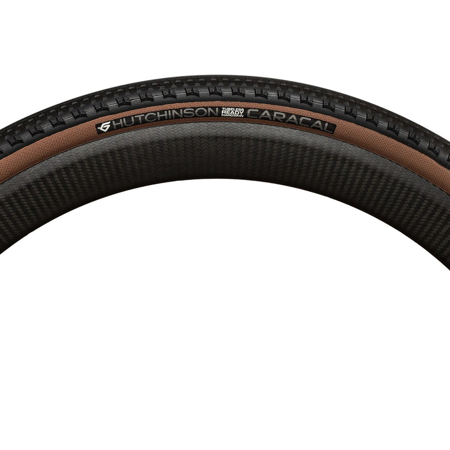 Pneu Gravel Hutchinson Caracal Hardskin 700 tan tubeless ready avec bande de roulement performante