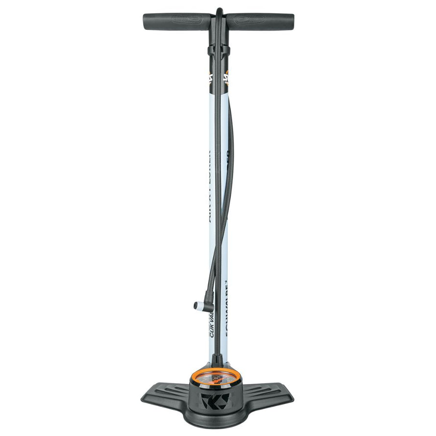 Pompe à pied avec adaptateurs pour Clik Valve SKS pour un gonflage de pneus vélos simplifié