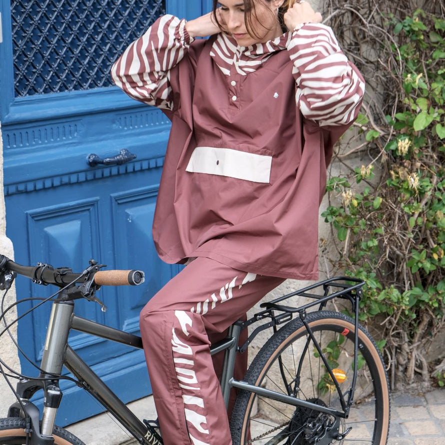 Poncho court Poule Party Chocolate Zebra vélo déperlant imperméable taille unique unisexe urbain design stylé capuche