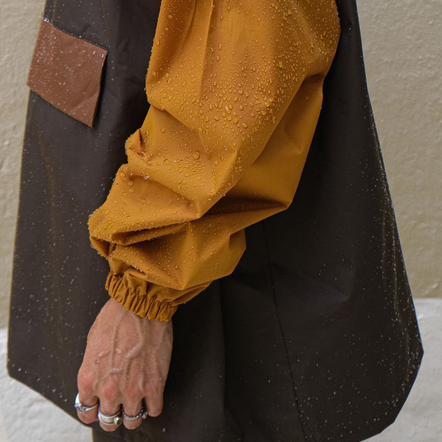 Poncho de pluie court Poule Party adulte Kaki vélo deperlant recyclé urbain ville capuche style original écoresponsable