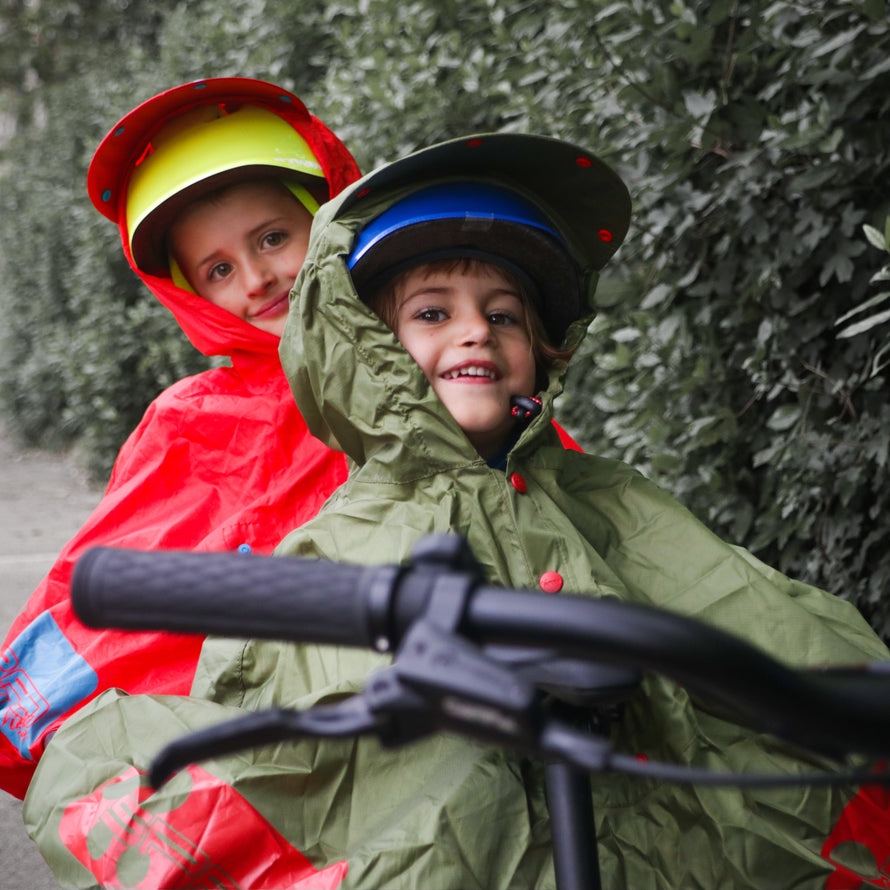 Jubi® Regenponcho voor kinderen, 100% gerecycled polyester, waterdicht, licht en ademend, winddicht, milieuvriendelijk, ideaal voor outdoor- avonturen, wandelen, kamperen en school, blauw, 9-12 Jaar Jubi® Regenponcho voor kinderen, 100% gerecycled polyester, waterdicht, licht en ademend, winddicht, milieuvriendelijk, ideaal voor outdoor- avonturen, wandelen, kamperen en school, blauw, 9-12 Jaar