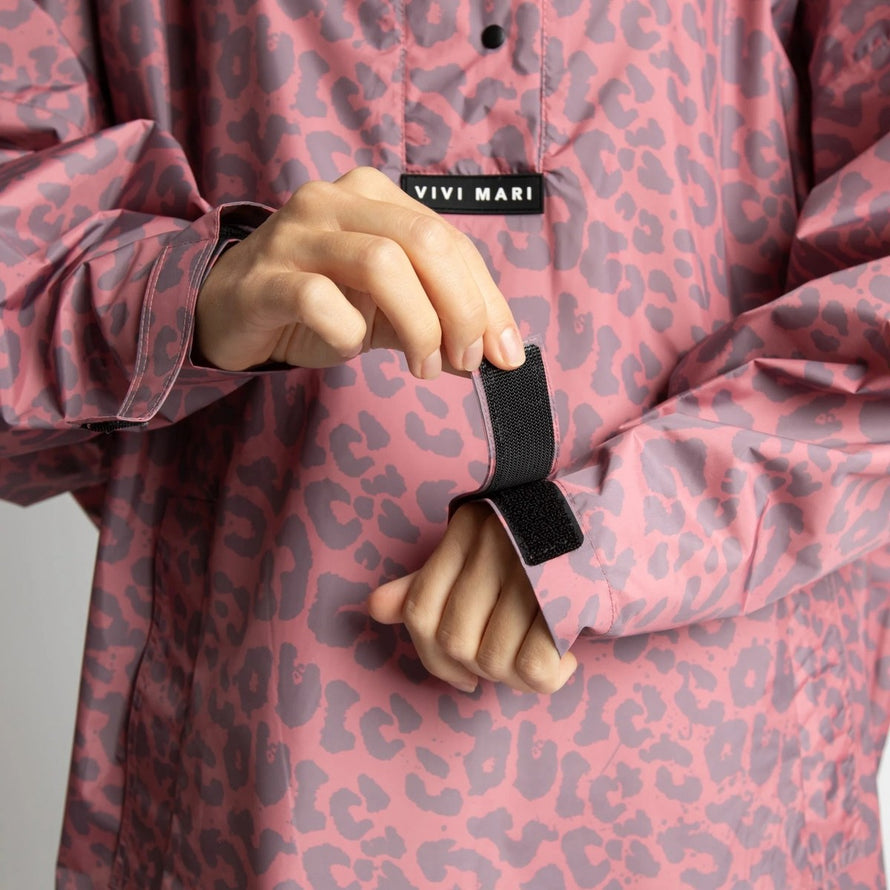 Poncho de pluie vélo Vivi Mari imperméable motif léopard rose avec fermeture velcro pour cyclistes urbains