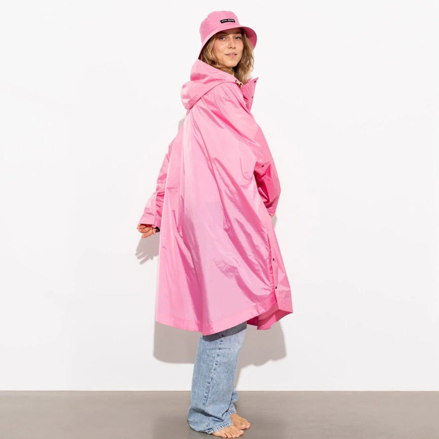 Poncho de pluie vélo Vivi Mari imperméable rose avec capuche, protection légère et élégante pour femme cycliste
