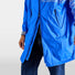 Poncho velo zippe reflechissant Urban Circus Francigena bleu vif pour cyclistes urbains, protection pluie et securite optimale