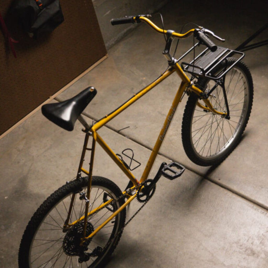 Porte-bagage avant avec grand plateau pour VTT ou gravel