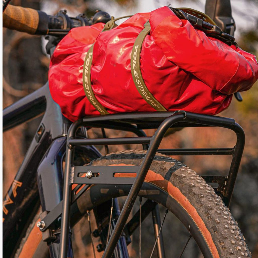 Conçu en aluminium 6061, le porte-bagages Divide allie légèreté et robustesse pour vos sorties gravel