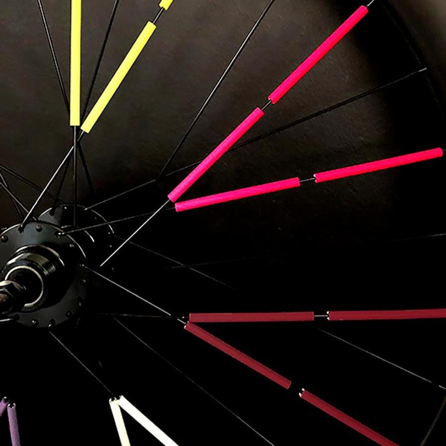 Reflecteurs multicolores Rainette 80 mm pour rayons de velo, pack de 12 pieces pour securite et visibilite en ville