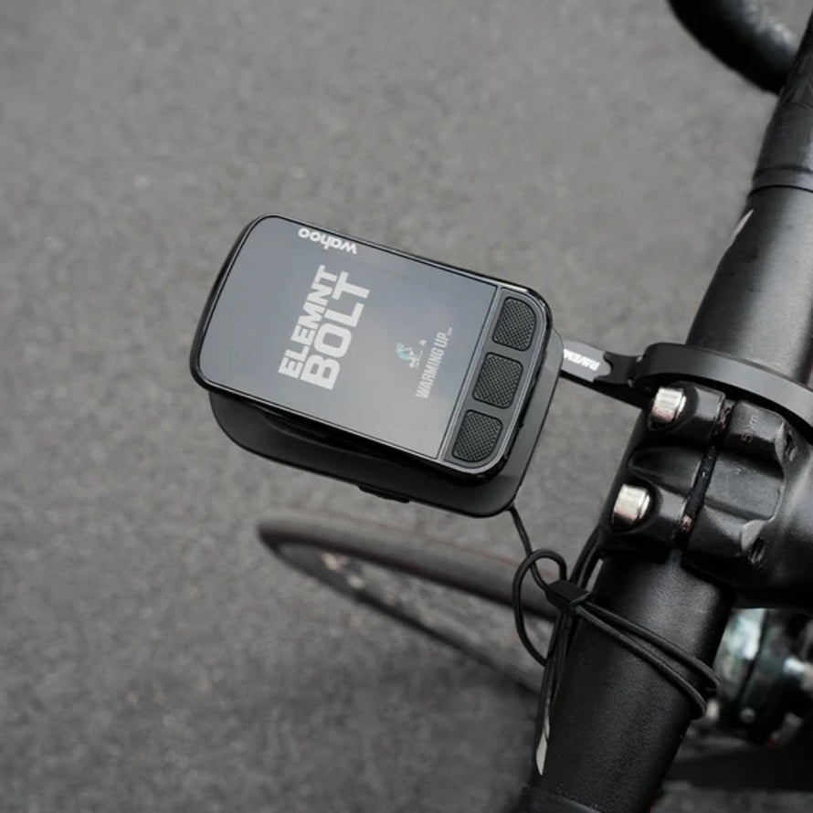 Lampe velo avant Ravemen FR300 avec fixation Garmin Wahoo pour un eclairage haute performance et securite accrue