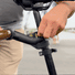 système de fixation universel de la remorque Maïna 16 adapté à tous les types de vélos