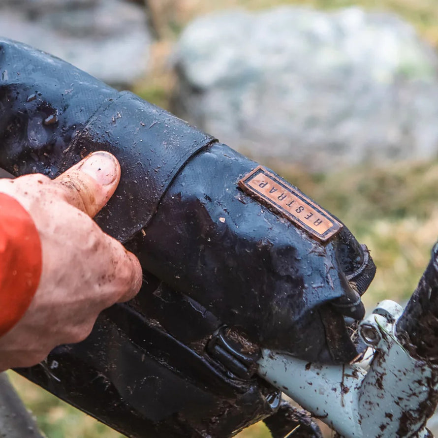 Harnais de transport vélo Restrap Hike A Bike Harness résistant à l'eau pour un usage tout-terrain sécurisé