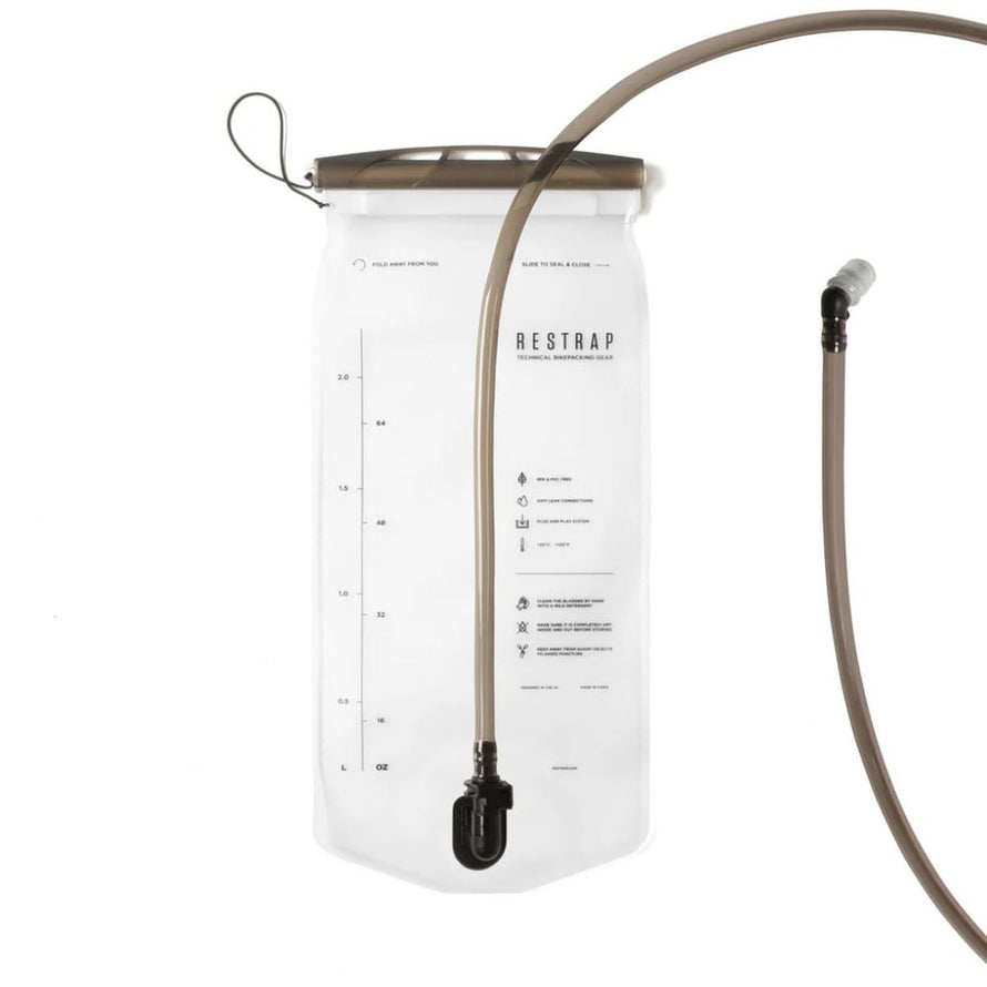 Poche a eau 2L pour bikepacking Restrap MTO, reservoir flexible et tube de boisson pratique